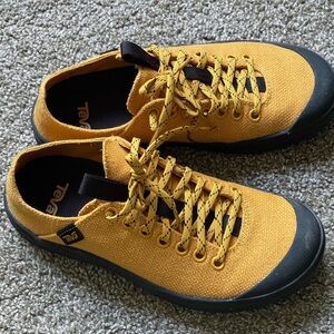 Teva Boy’s Mustard and Black Sneakers
